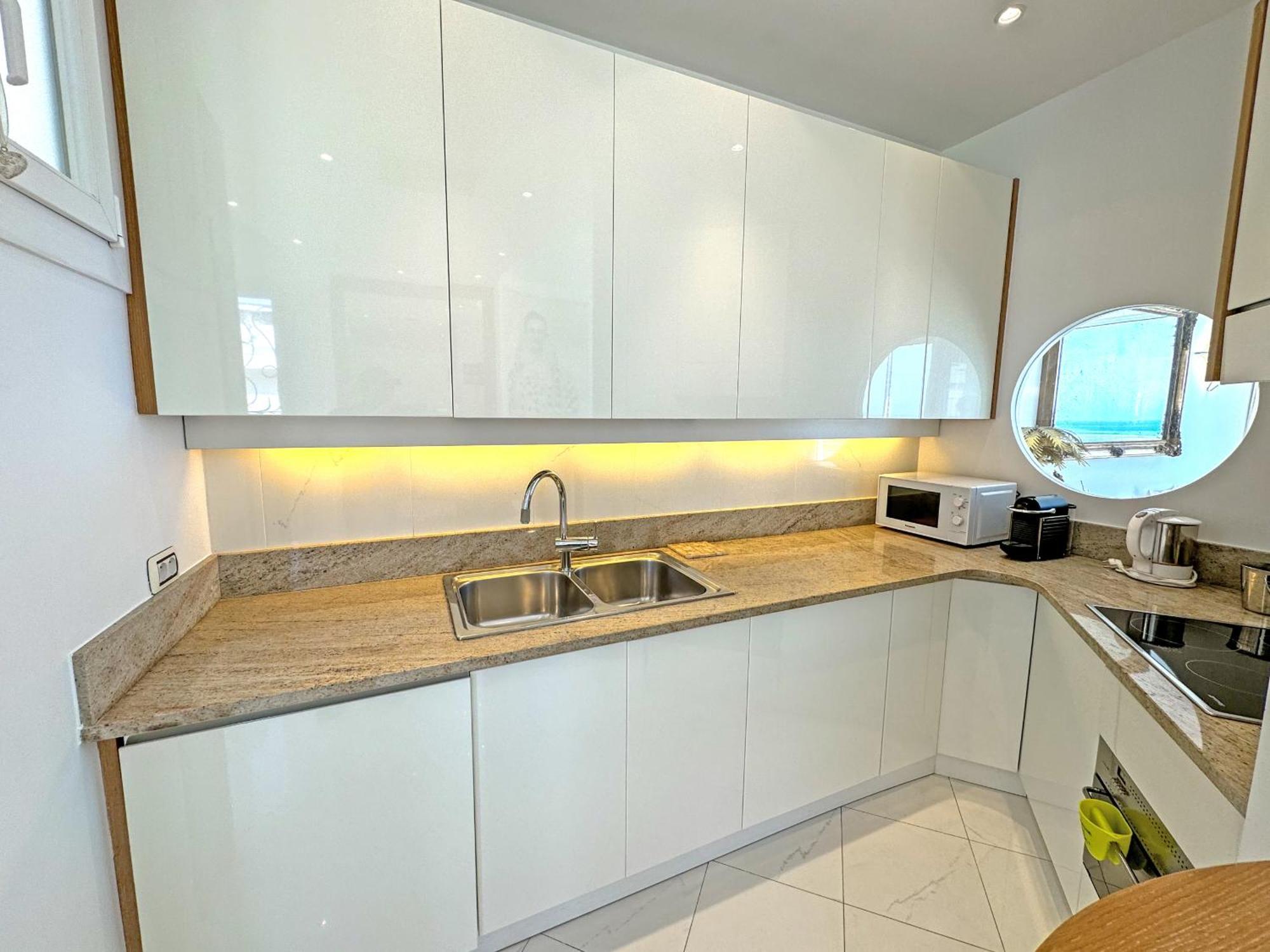 Sea Front Penthouse Cote D Azur Appartamento