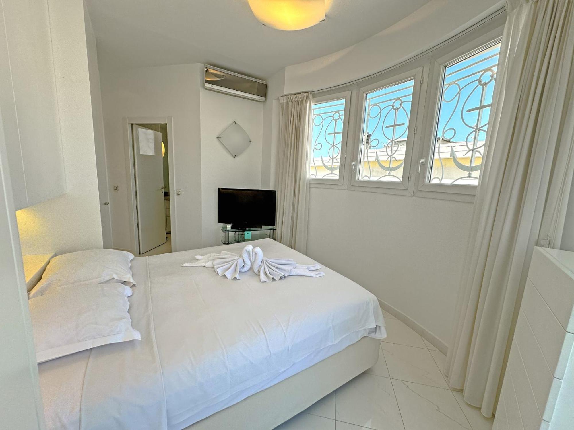 Sea Front Penthouse Cote D Azur Nizza